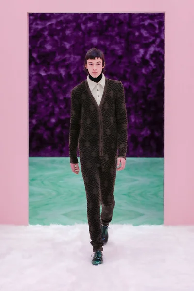 Look 5